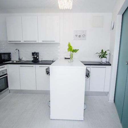 Luxury Studio Apartment White Sensation 보디체 외부 사진
