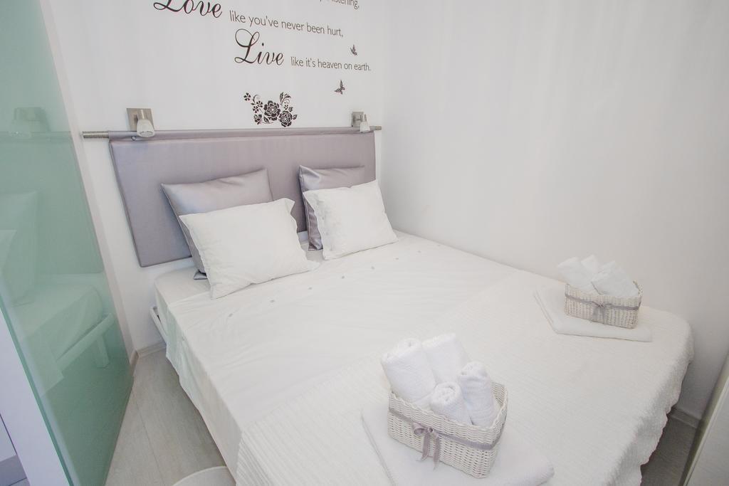 Luxury Studio Apartment White Sensation 보디체 외부 사진
